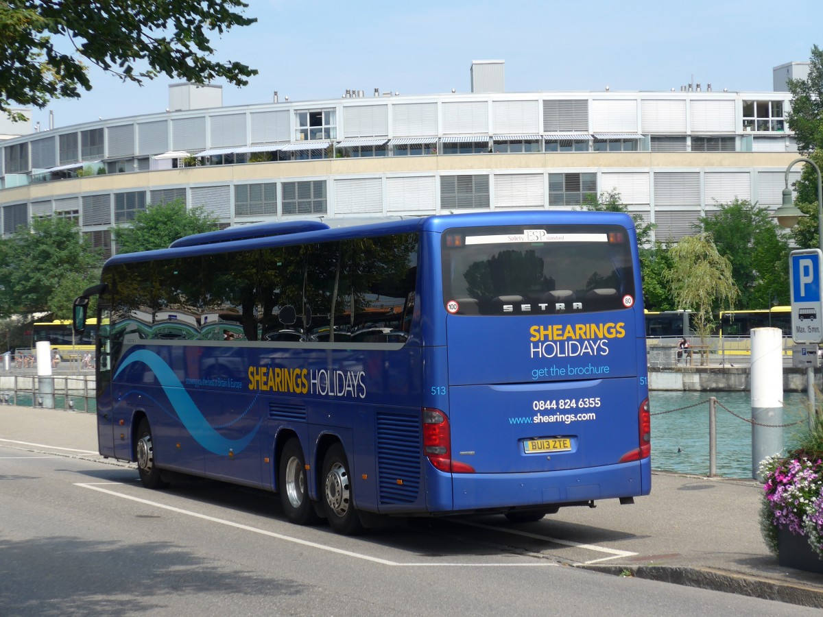 (163'309) - Aus England: Shearings, Wigan - Nr. 513/BU13 ZTE - Setra am 13. August 2015 bei der Schifflndte Thun