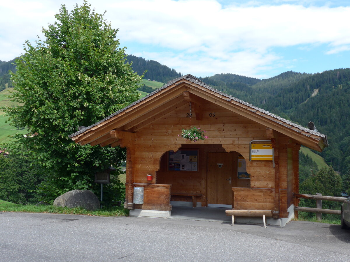 (163'807) - PostAuto-Haltestelle am 23. August 2015 in Habkern, Zundli