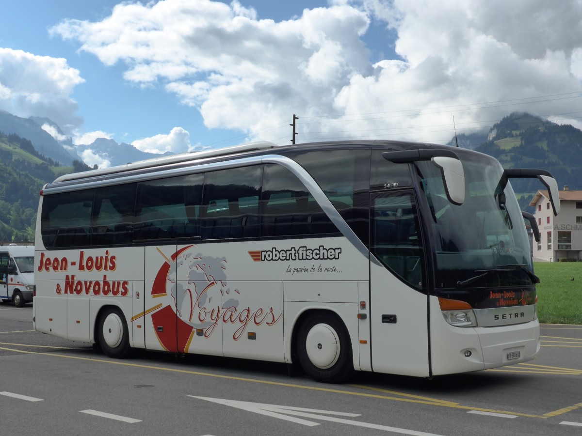 (164'415) - Chardonnens, Ftigny - FR 300'632 - Setra am 6. September 2015 in Frutigen, Tropenhaus