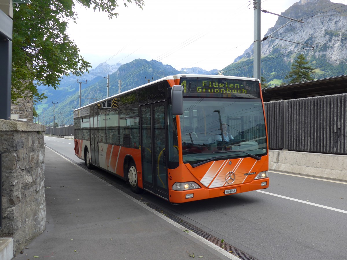 (164'903) - AAGU Altdorf - Nr. 42/UR 9058 - Mercedes am 16. September 2015 in Flelen, Hauptplatz