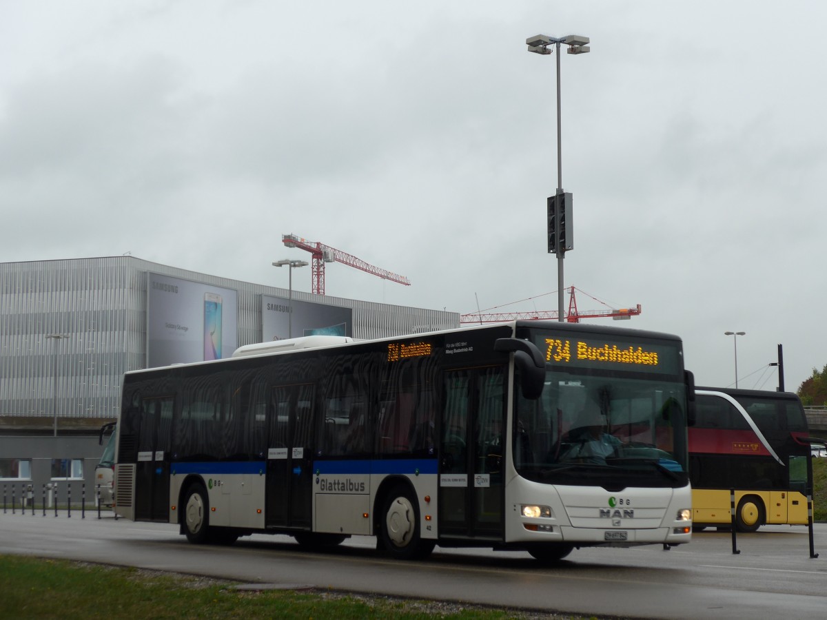 (165'011) - Maag, Kloten - Nr. 42/ZH 697'842 - MAN am 17. September 2015 in Zrich, Flughafen