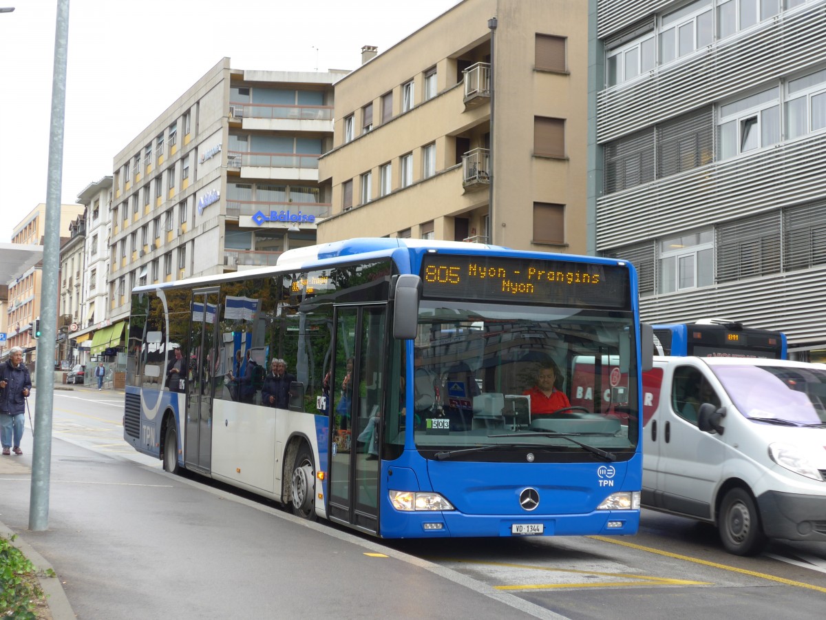 (165'058) - TPN Nyon - VD 1344 - Mercedes am 18. September 2015 beim Bahnhof Nyon