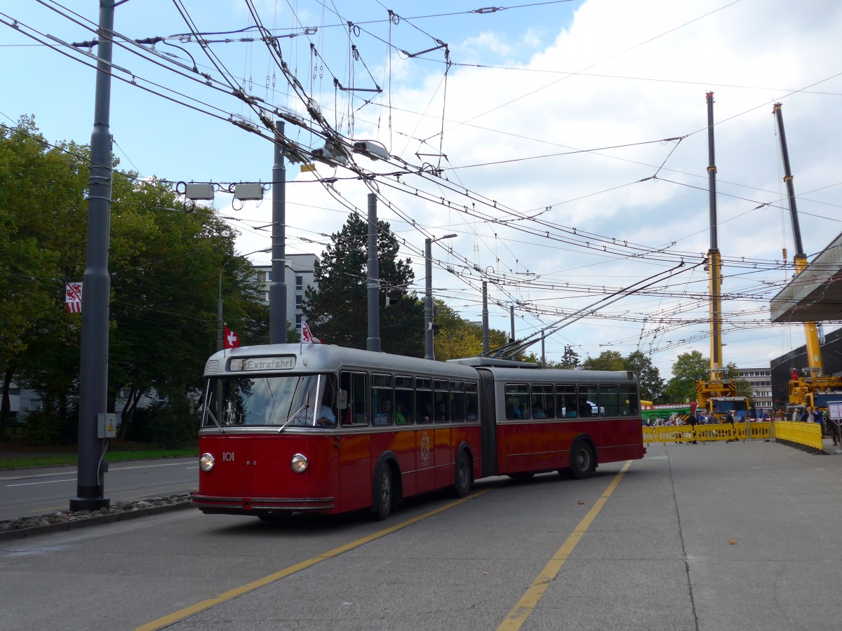 (165'891) - VW Winterthur - Nr. 101 - FBW/SWS Gelenktrolleybus am 26. September 2015 in Winterthur, Depot Grzefeld