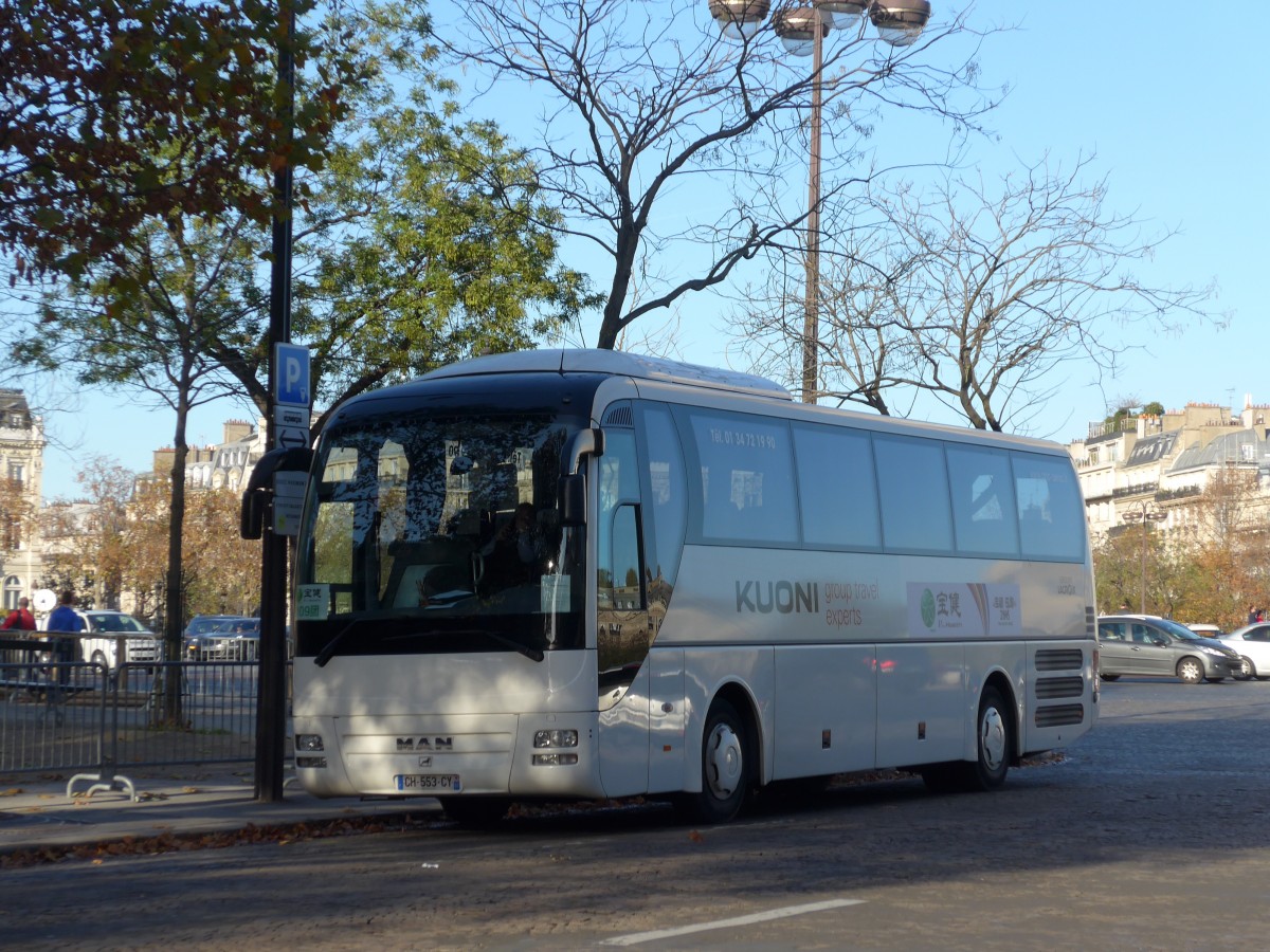 (166'679) - PNA, Villeron - CH 553 CY - MAN am 15. November 2015 in Paris, Arc de Triomphe