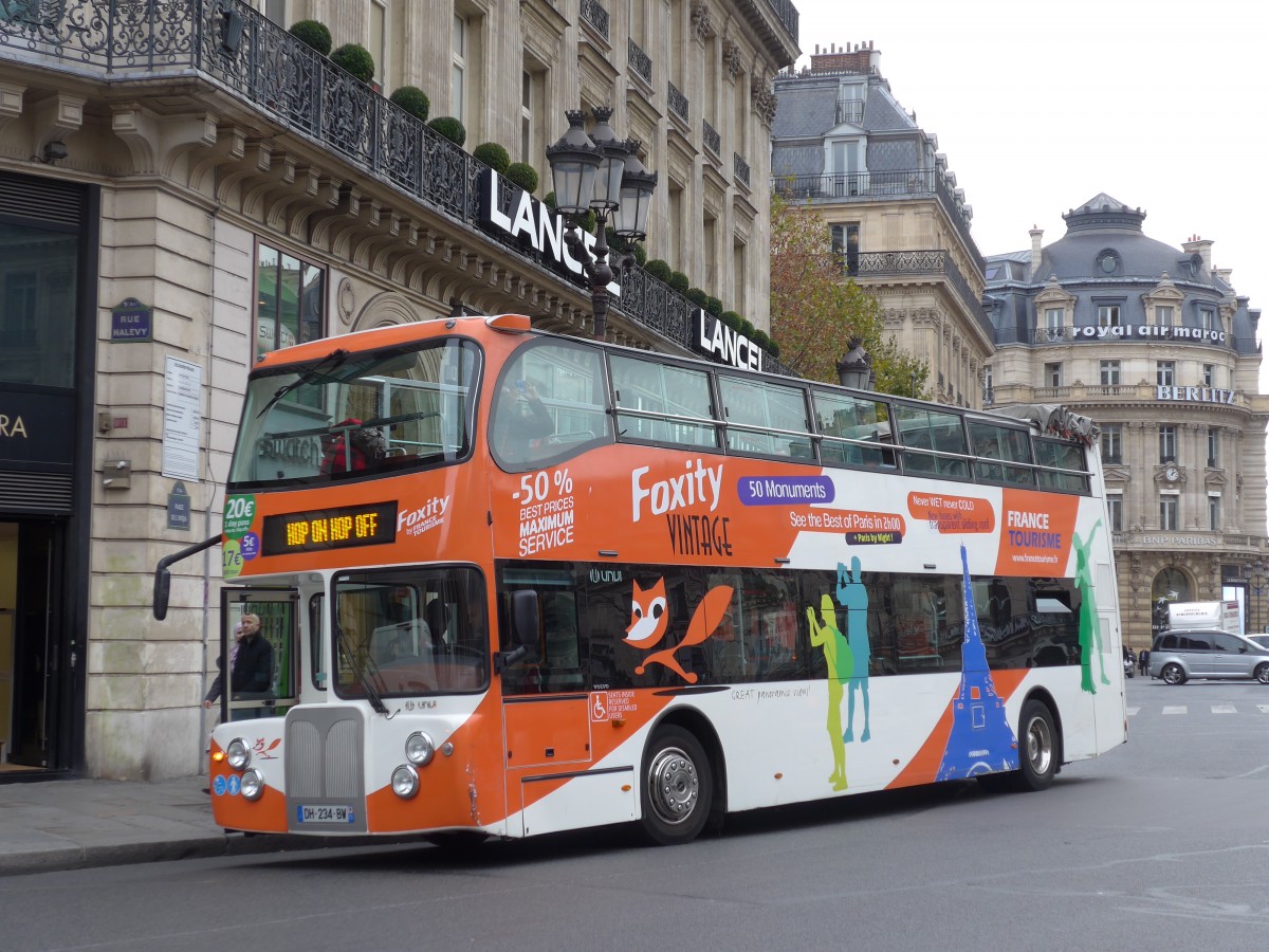 (166'960) - France Tourisme, Paris - DH 234 BW - Volvo/UNVI am 16. November 2015 in Paris, Opra