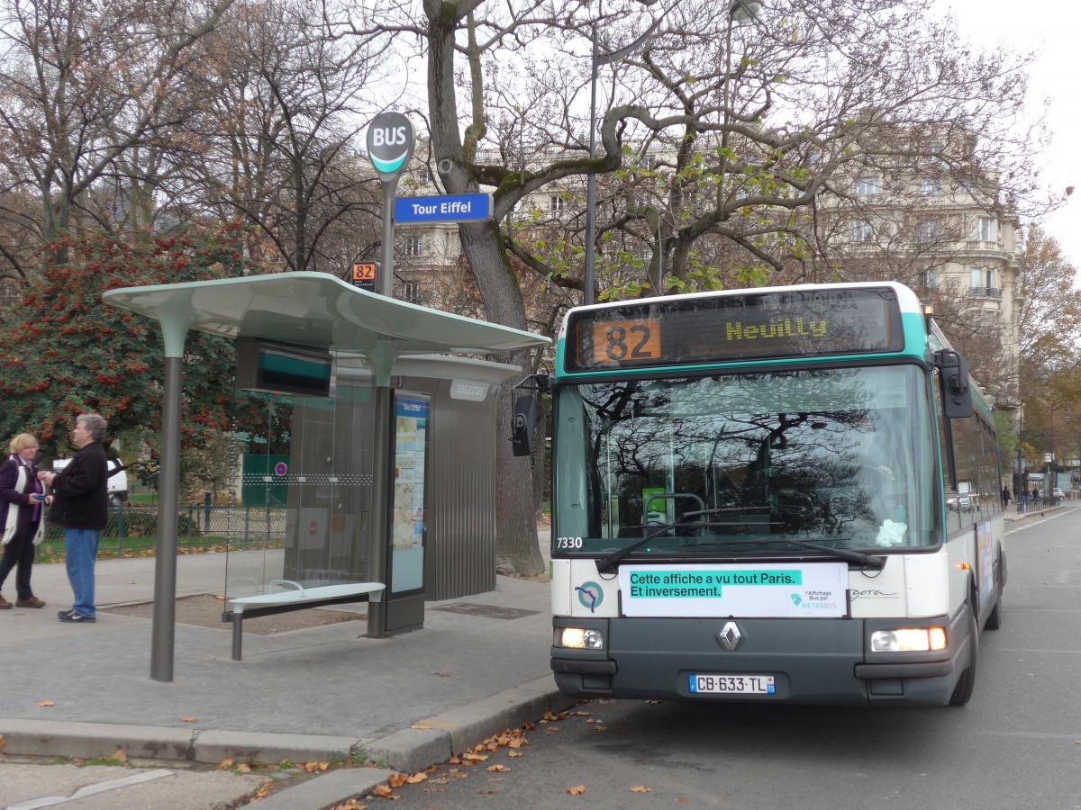 (167'192) - RATP Paris - Nr. 7330/CB 633 TL - Renault am 17. November 2015 in Paris, Tour Eiffel