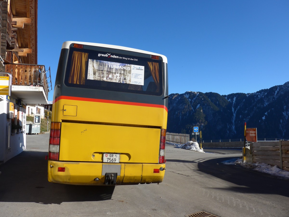 (167'647) - Buchli, Versam - GR 7569 - Neoplan (ex GR 2053) am 5. Dezember 2015 in Tenna, Post