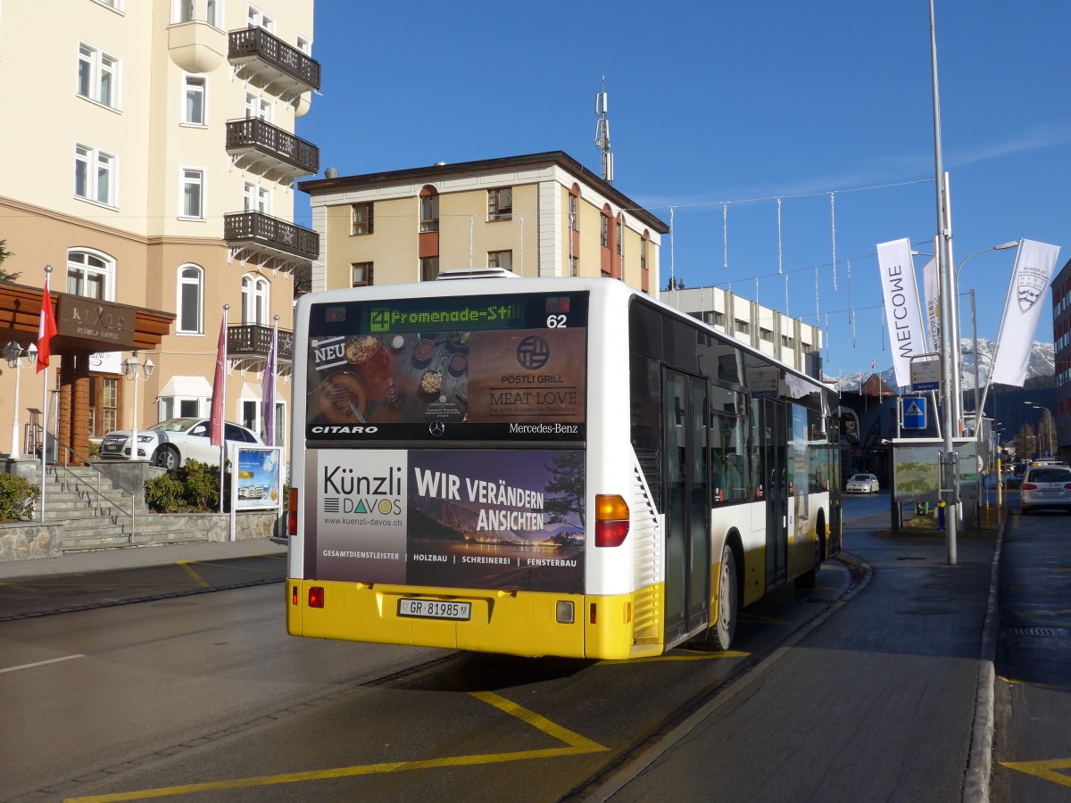 (167'778) - VBD Davos - Nr. 2/GR 81'985 - Mercedes am 19. Dezember 2015 beim Bahnhof Davos Dorf