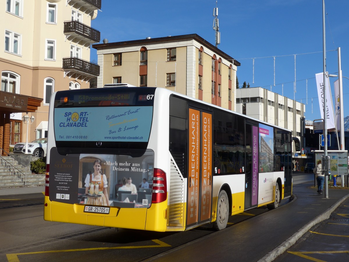 (167'794) - VBD Davos - Nr. 7/GR 25'705 - Mercedes am 19. Dezember 2015 beim Bahnhof Davos Dorf