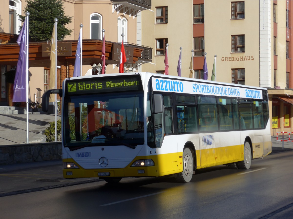 (167'804) - VBD Davos - Nr. 6/GR 53'473 - Mercedes am 19. Dezember 2015 beim Bahnhof Davos Dorf