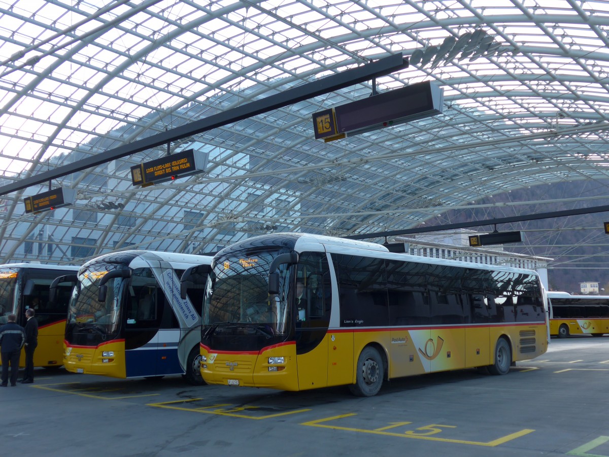 (167'832) - PostAuto Graubnden - GR 162'982 - MAN am 19. Dezember 2015 in Chur, Postautostation