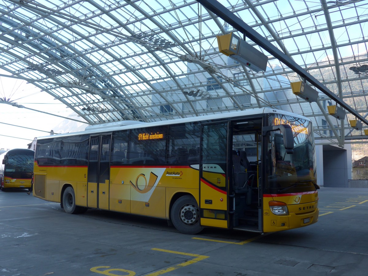 (167'840) - PostAuto Graubnden - GR 170'159 - Setra am 19. Dezember 2015 in Chur, Postautostation