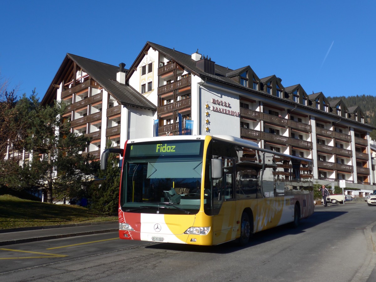 (167'960) - Stuppan, Flims - GR 161'660 - Mercedes am 26. Dezember 2015 in Laax, Bergbahnen