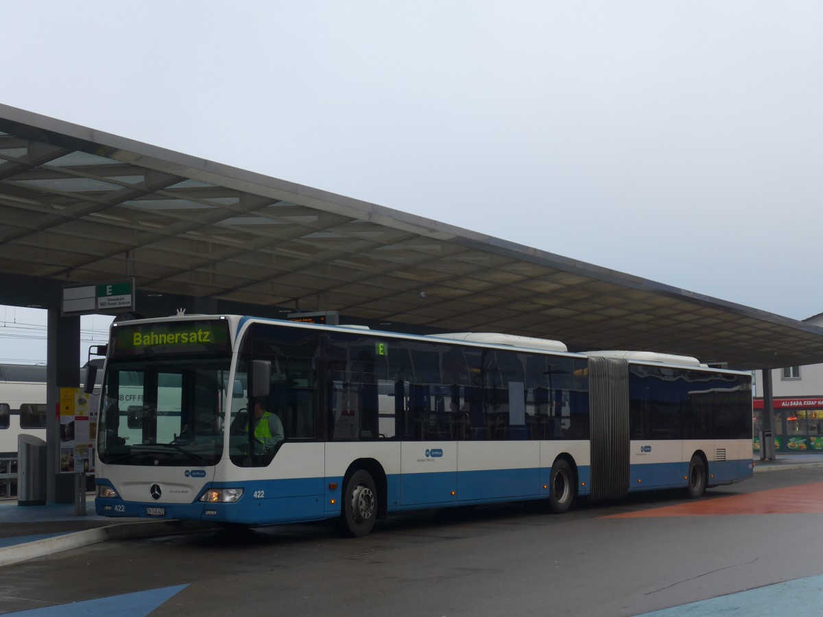 (168'167) - VBZ Zrich - Nr. 422/ZH 745'422 - Mercedes am 1. Januar 2015 beim Bahnhof Horgen