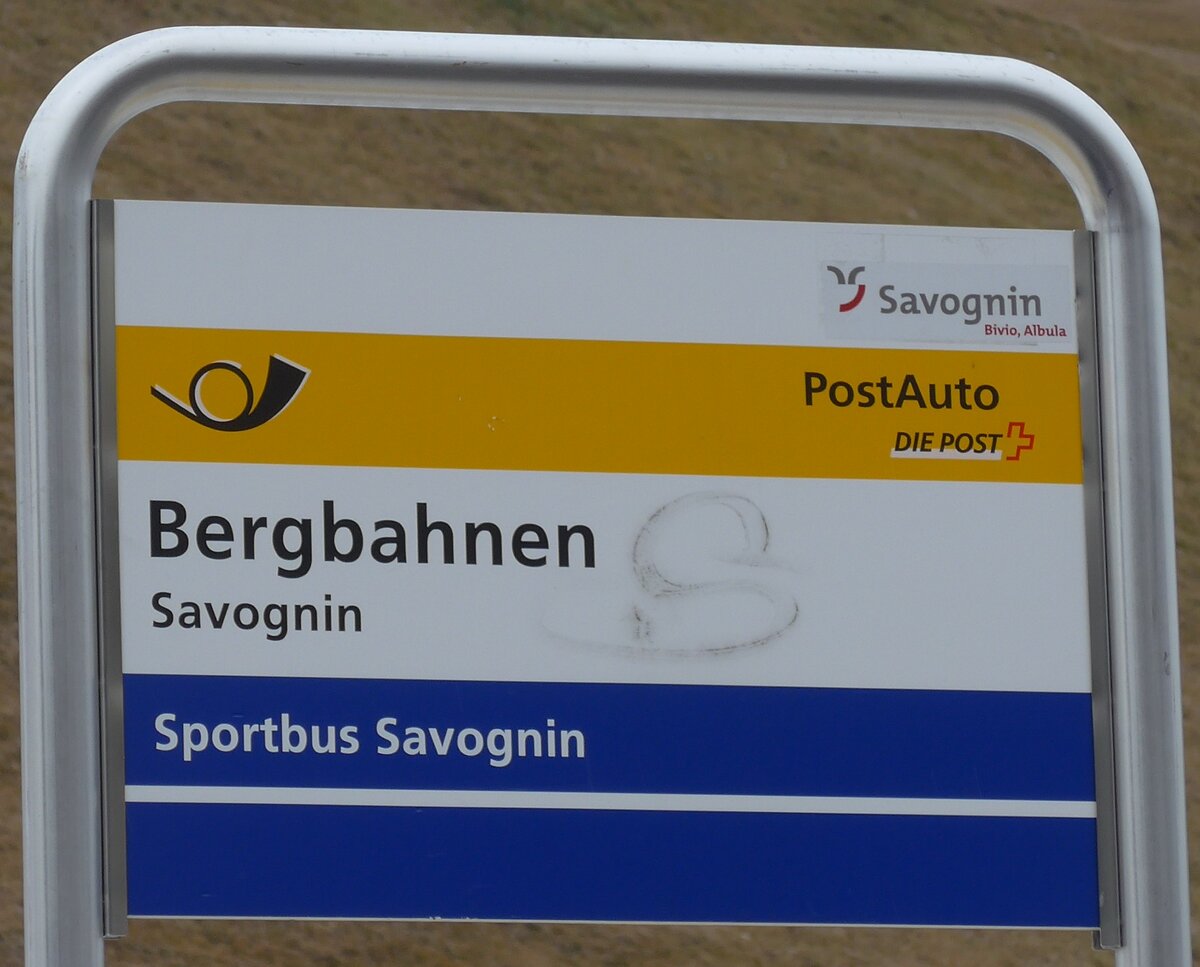 (168'241) - PostAuto/Sportbus Savognin-Haltestellenschild - Savognin, Bergbahnen - am 2. Januar 2016