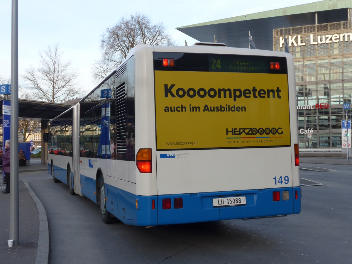 (168'685) - VBL Luzern - Nr. 149/LU 15'088 - Mercedes (ex Heggli, Kriens Nr. 711) am 6. Februar 2016 beim Bahnhof Luzern