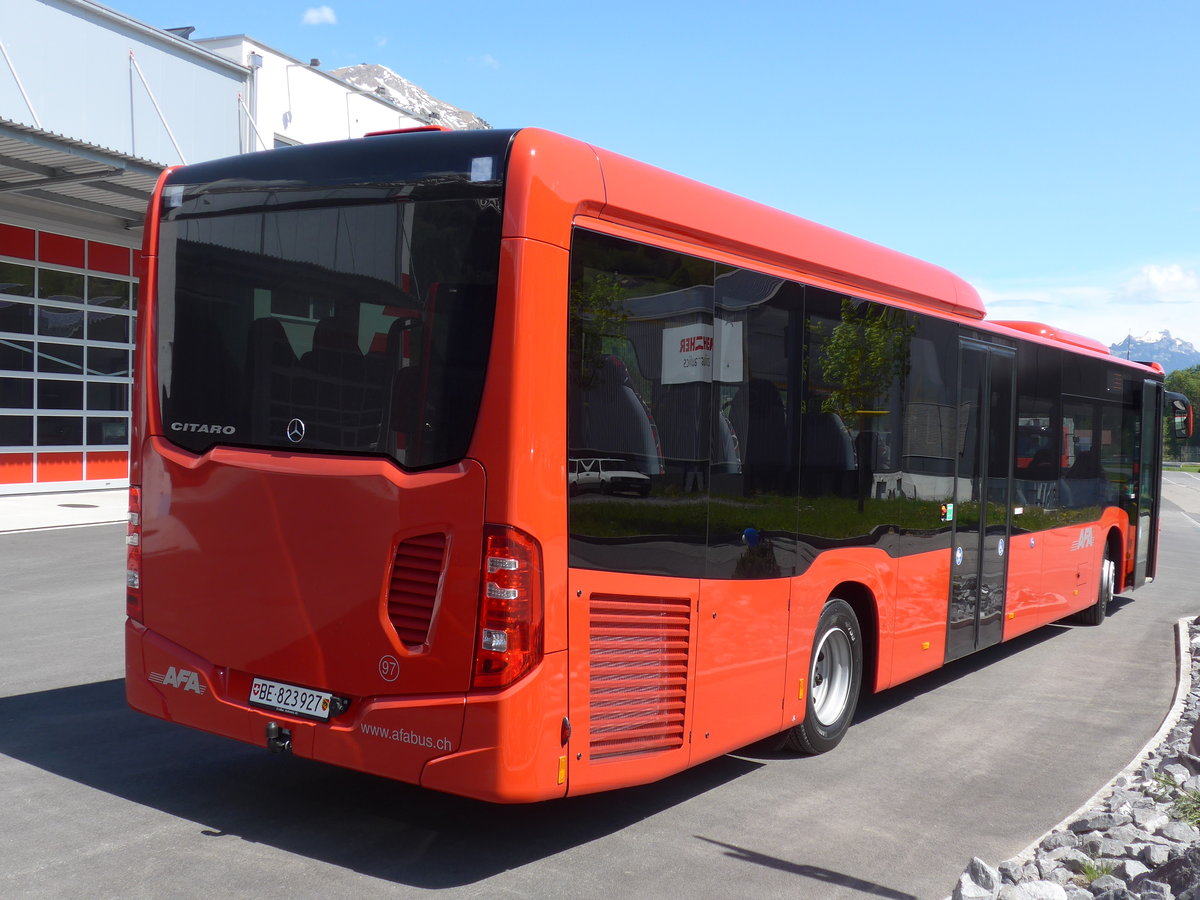 (170'431) - AFA Adelboden - Nr. 97/BE 823'927 - Mercedes am 10. Mai 2016 in Frutigen, Garage