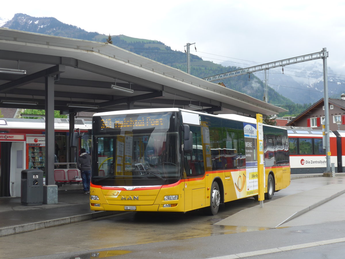 (170'704) - Dillier, Sarnen - Nr. 4/OW 10'023 - MAN am 14. Mai 2016 beim Bahnhof Sarnen