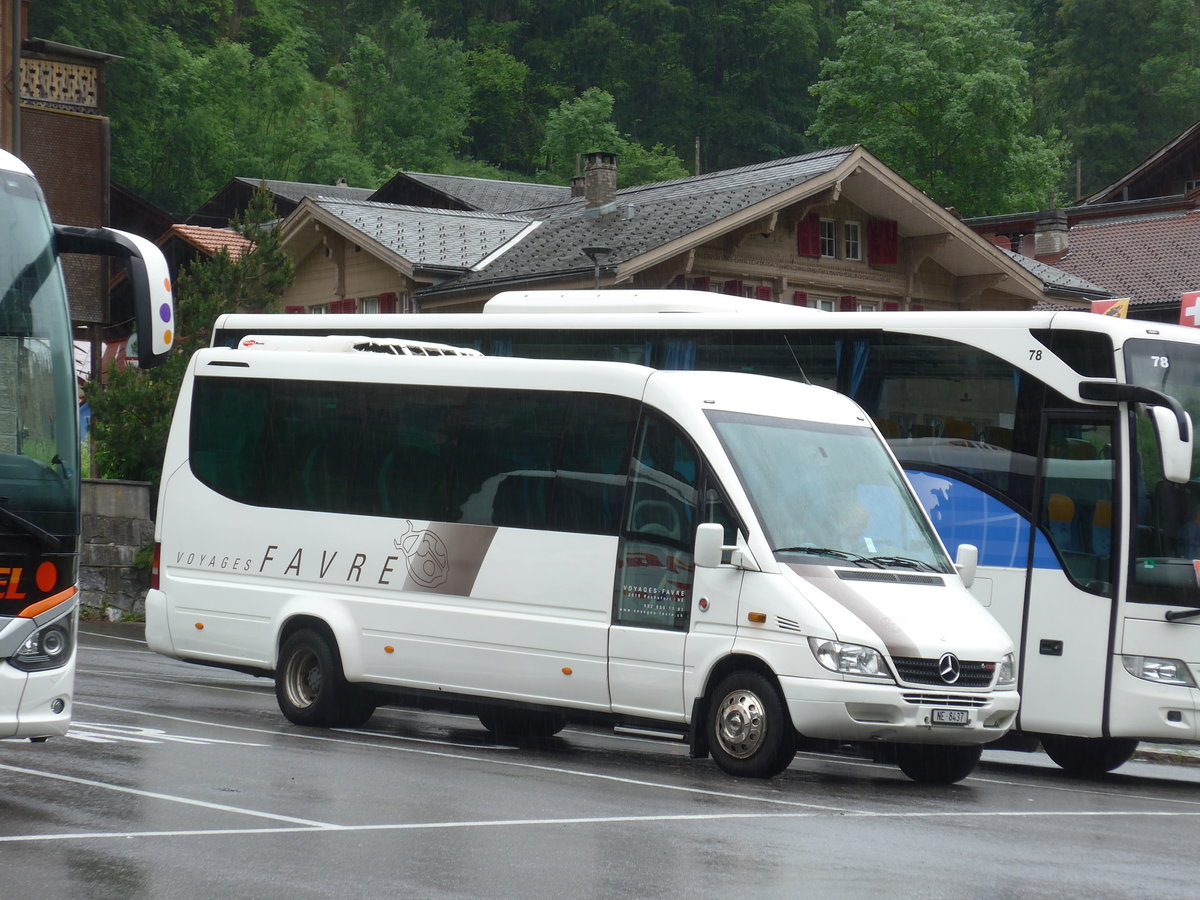 (171'740) - Favre, Rochefort - NE 8437 - Mercedes am 12. Juni 2016 in Lauterbrunnen, Kirche