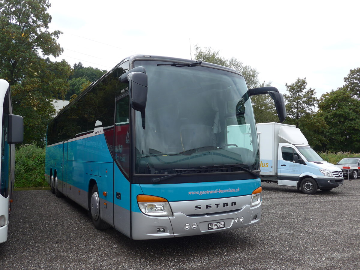 (174'625) - GEO Travel, Effretikon - ZH 792'286 - Setra am 5. September 2016 in Kloten, EvoBus