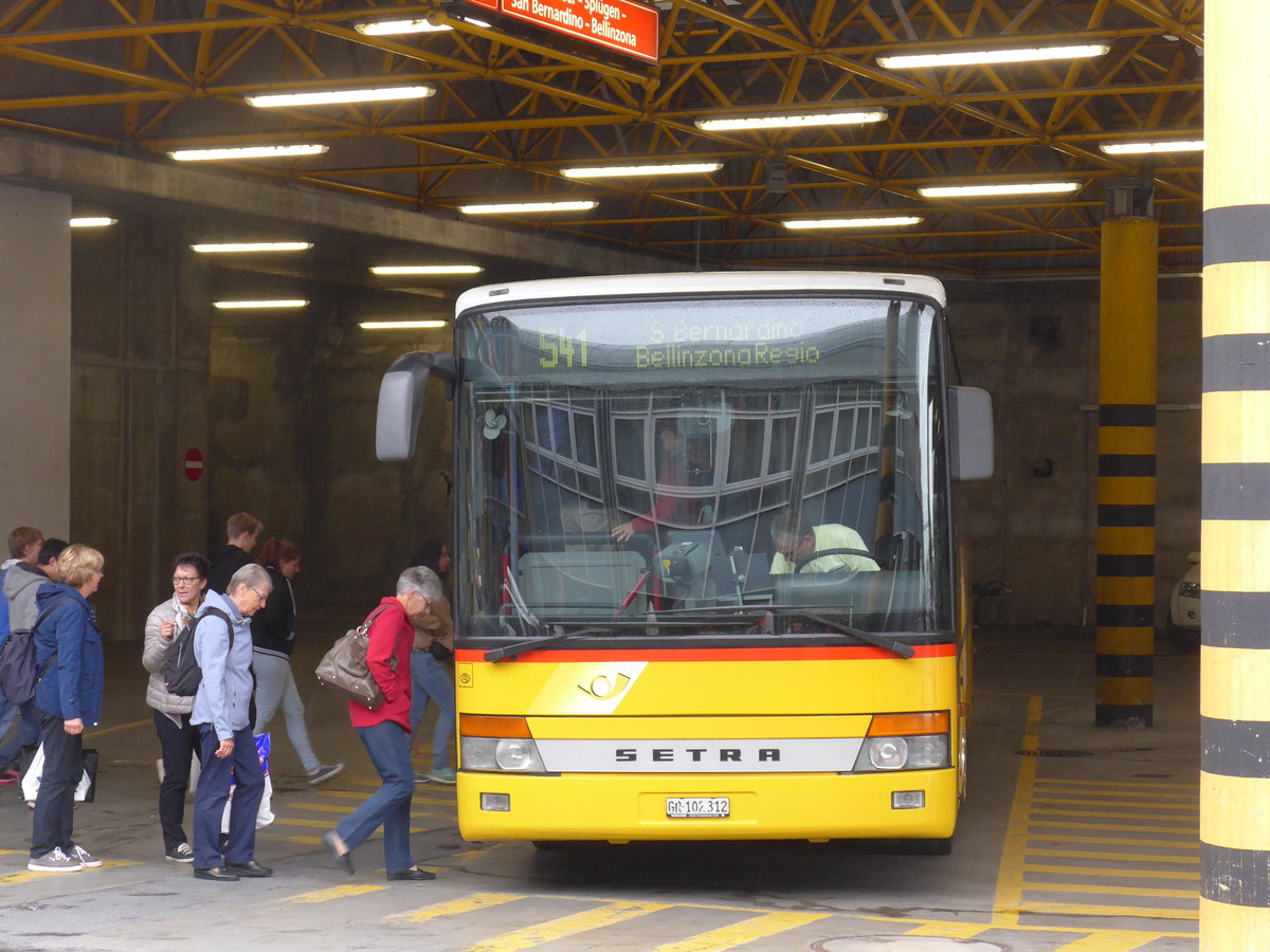 (174'945) - PostAuto Graubnden - GR 102'312 - Setra (ex Heim, Flums) am 18. September 2016 in Thusis, Postautostation