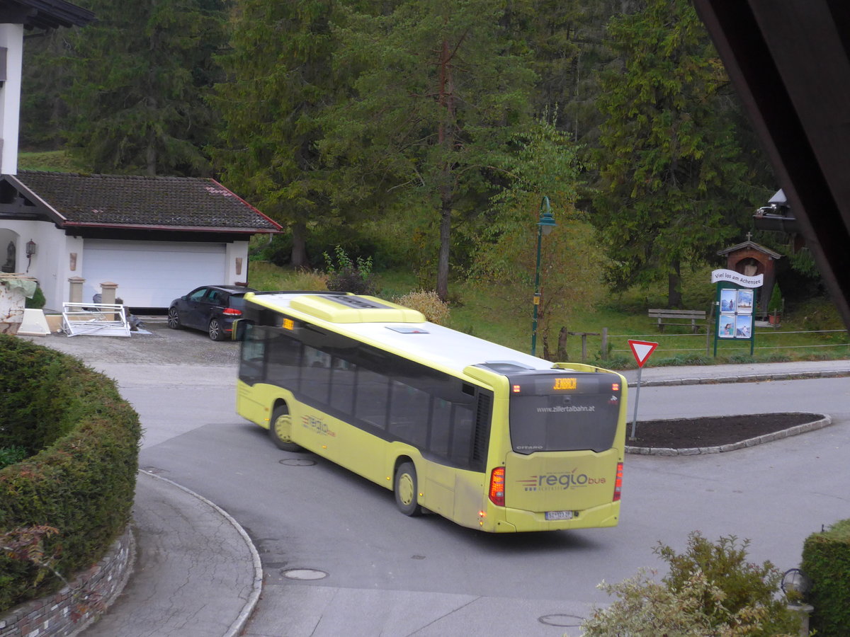 (176'105) - ZVB Jenbach - SZ 123 ZP - Mercedes am 21. Oktober 2016 in Pertisau, Karwendeltler