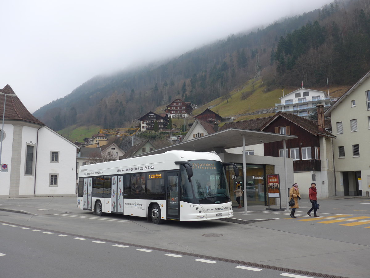 (177'485) - AAGU Altdorf - Nr. 9/UR 9139 - Hess am 30. Dezember 2016 in Flelen, Hauptplatz