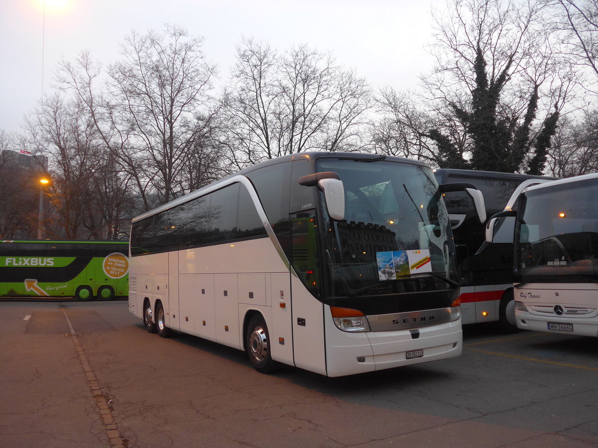 (178'428) - Meier, Zrich - ZH 352'113 - Setra am 10. Februar 2017 in Zrich, Sihlquai