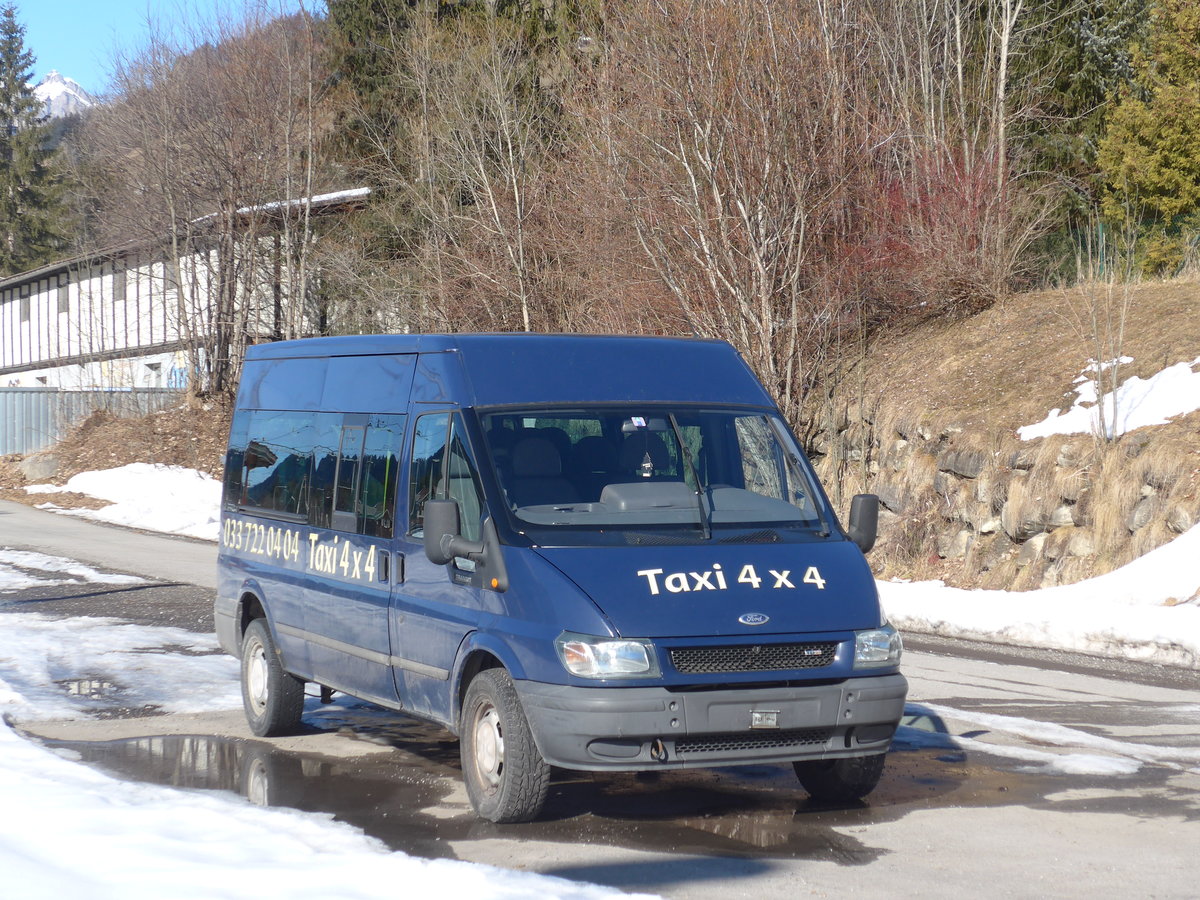 (178'667) - Ueltschi, Zweisimmen - Ford am 19. Februar 2017 beim Bahnhof Lenk