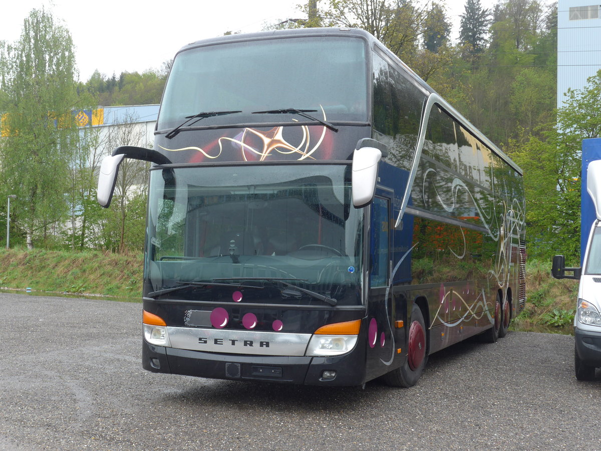 (179'719) - Gssi, Horw - Setra am 26. April 2017 in Kloten, EvoBus