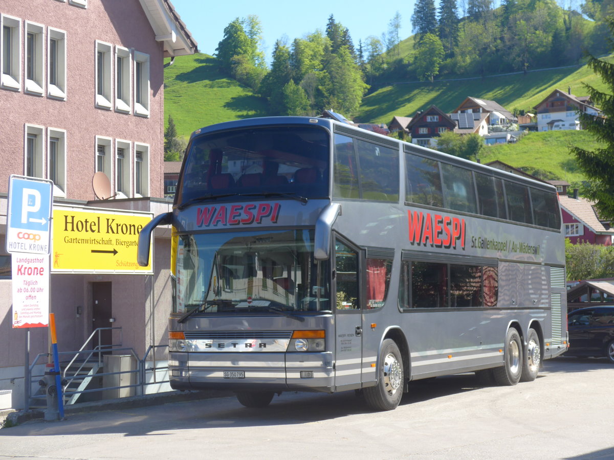 (180'311) - Waespi, St. Gallenkappel - SG 350'795 - Setra am 22. Mai 2017 in Nesslau, Hotel Krone