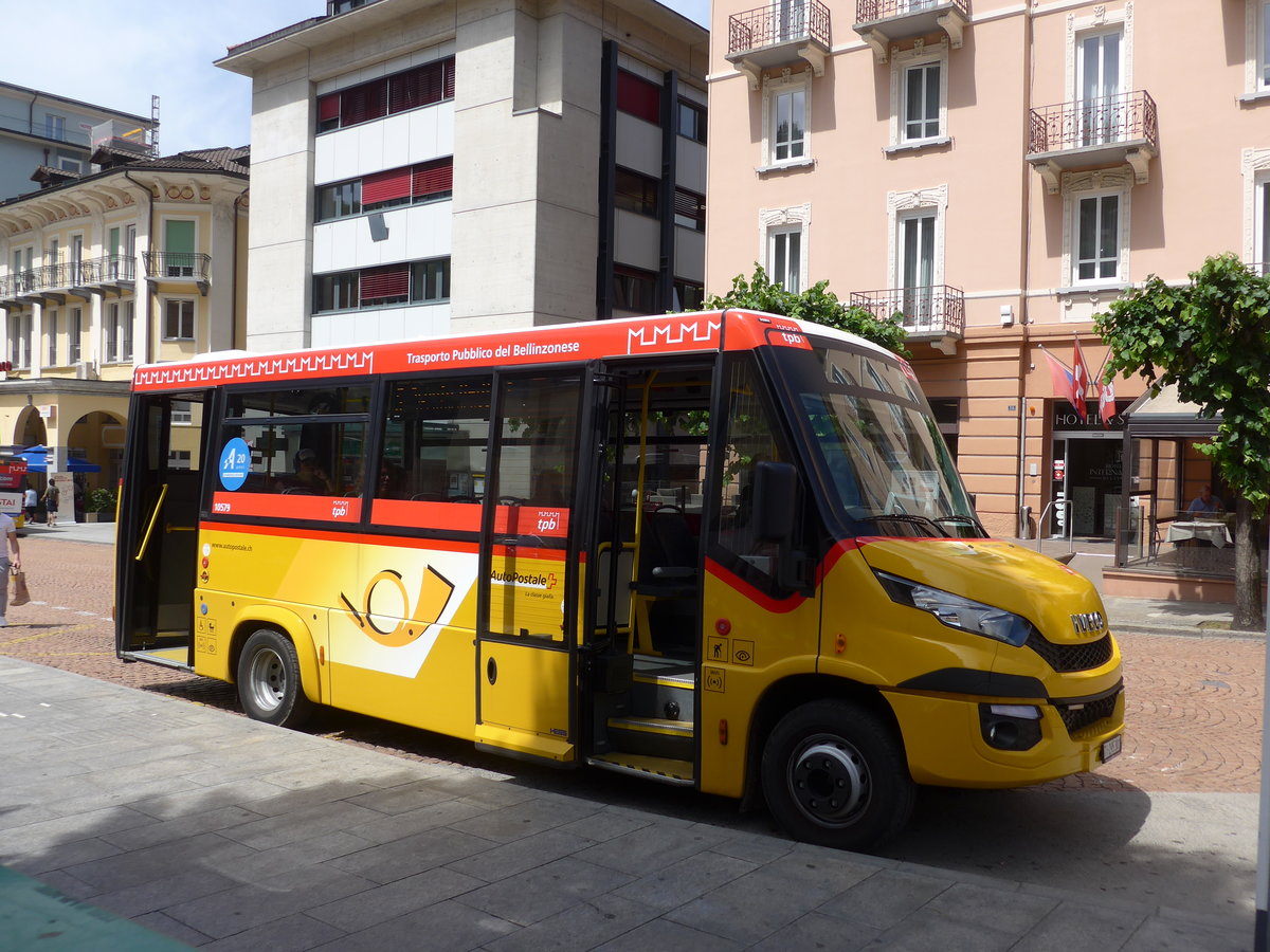 (180'536) - AutoPostale Ticino - TI 295'301 - Iveco/Sitcar am 23. Mai 2017 beim Bahnhof Bellinzona