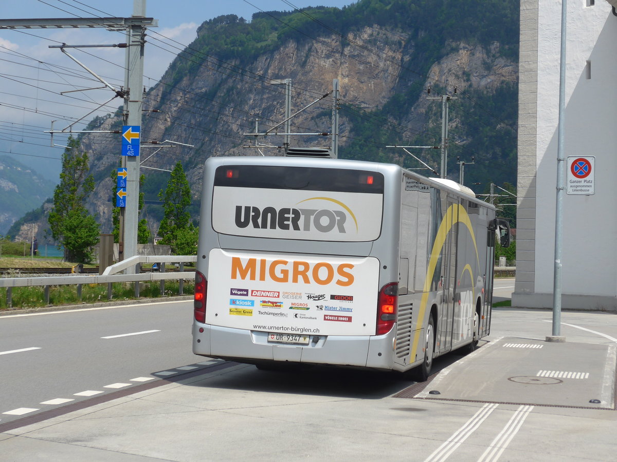 (180'712) - AAGU Altdorf - Nr. 57/UR 9347 - Setra am 24. Mai 2017 in Flelen, Hauptplatz