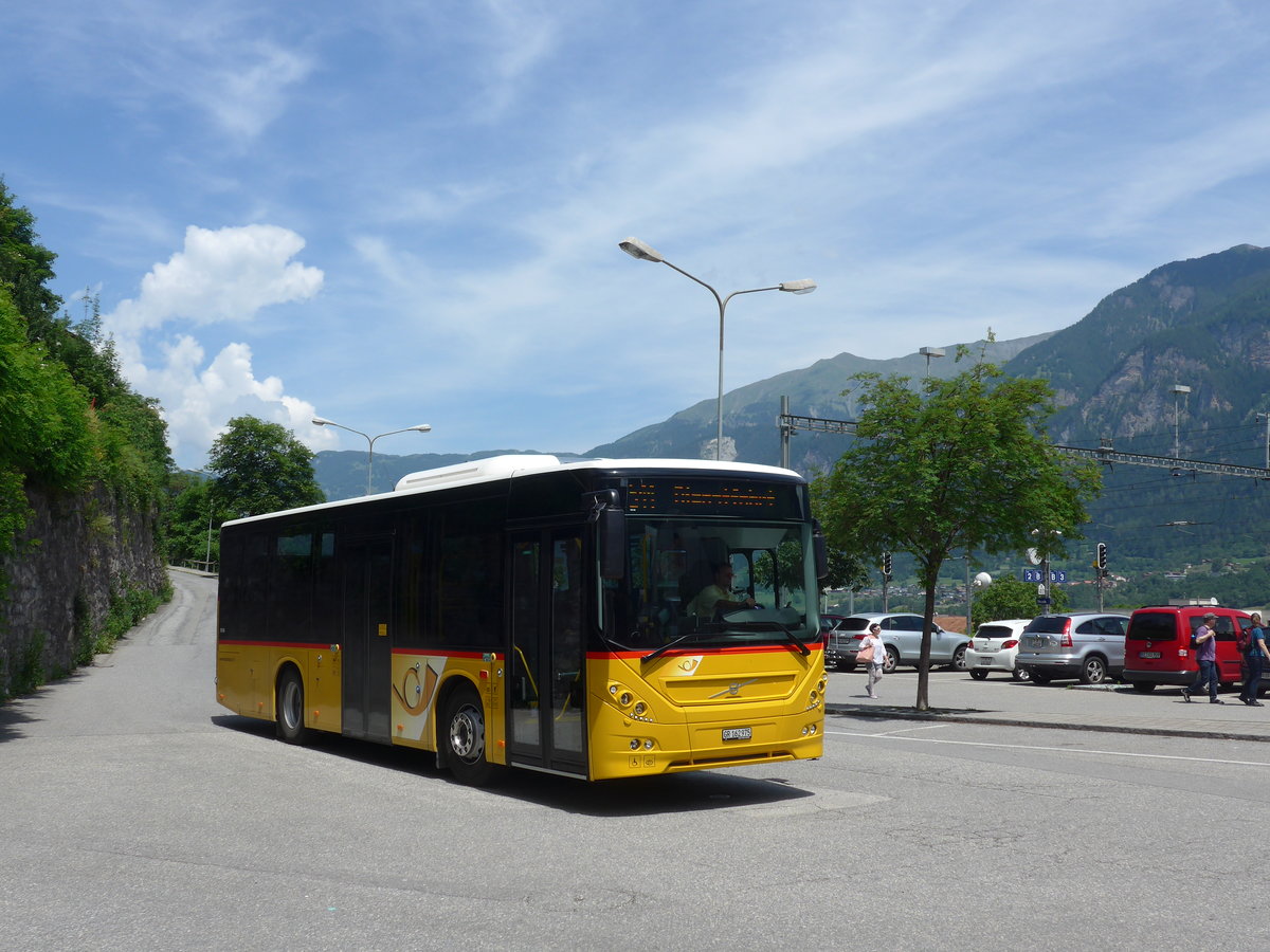 (181'117) - PostAuto Graubnden - GR 162'975 - Volvo am 15. Juni 2017 in Thusis, Postautostation