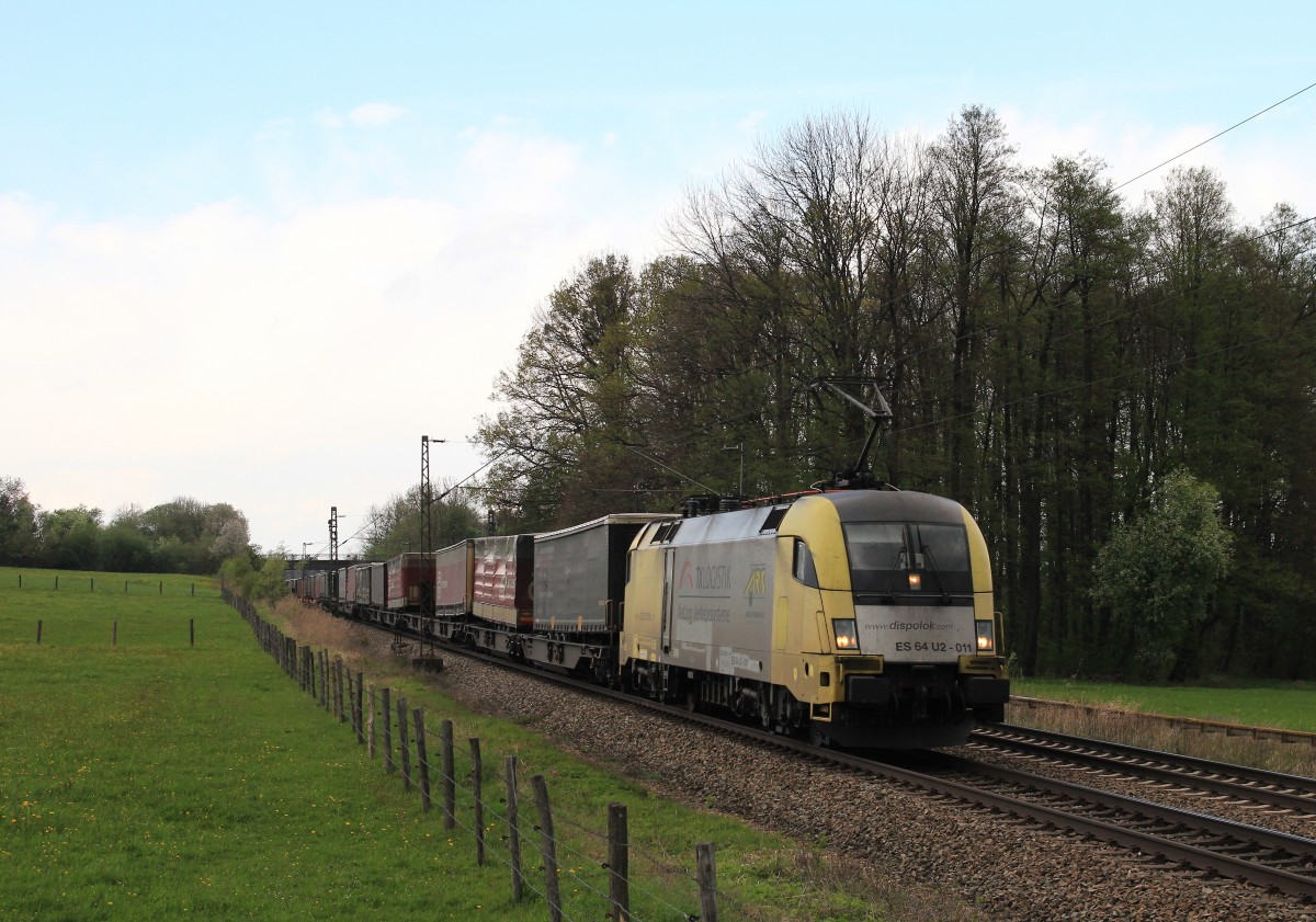 182 511 auf dem Weg zum Brenner am 14. April 2014 in Vogl.