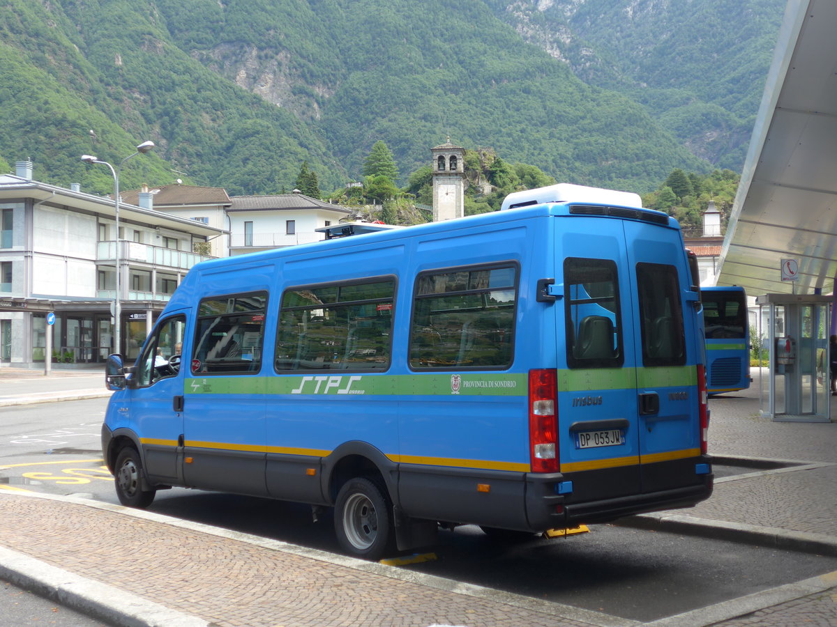 (182'265) - STPS Sondrio - DP-053 JW - Irisbus am 24. Juli 2017 beim Bahnhof Chiavenna