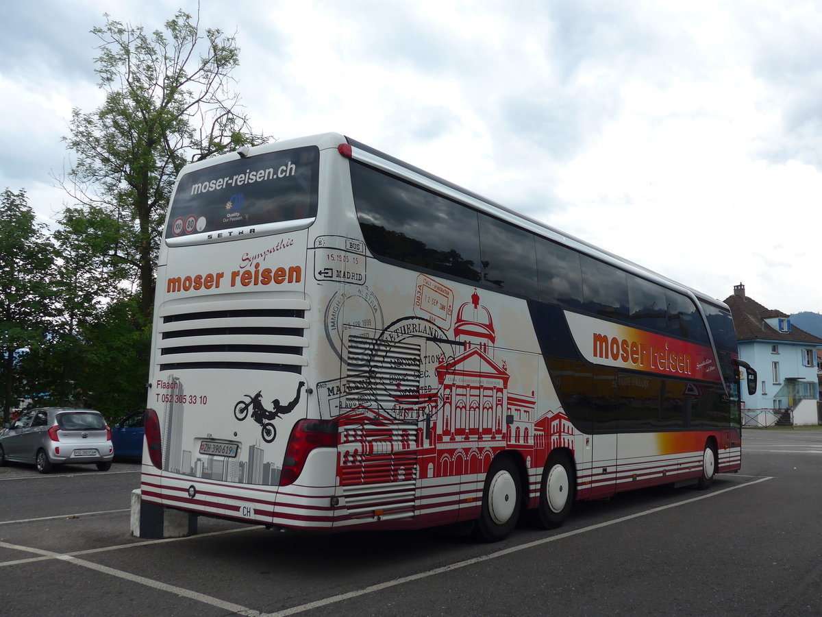 (182'302) - Moser, Flaach - ZH 390'619 - Setra am 27. Juli 2017 in Thun, Seestrasse