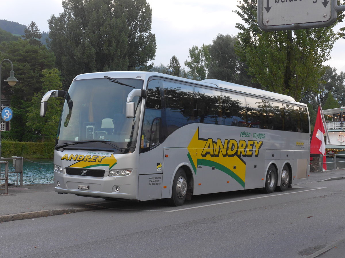 (182'472) - Andrey, Le Mouret - Nr. 1/FR 205'919 - Volvo am 1. August 2017 bei der Schifflndte Thun