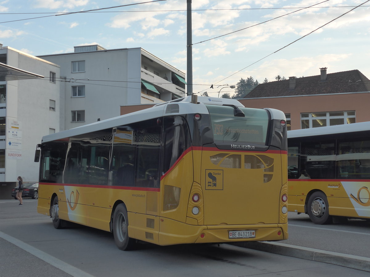 (182'488) - PostAuto Bern - Nr. 218/BE 843'218 - Heuliez am 2. August 2017 beim Bahnhof Worb Dorf