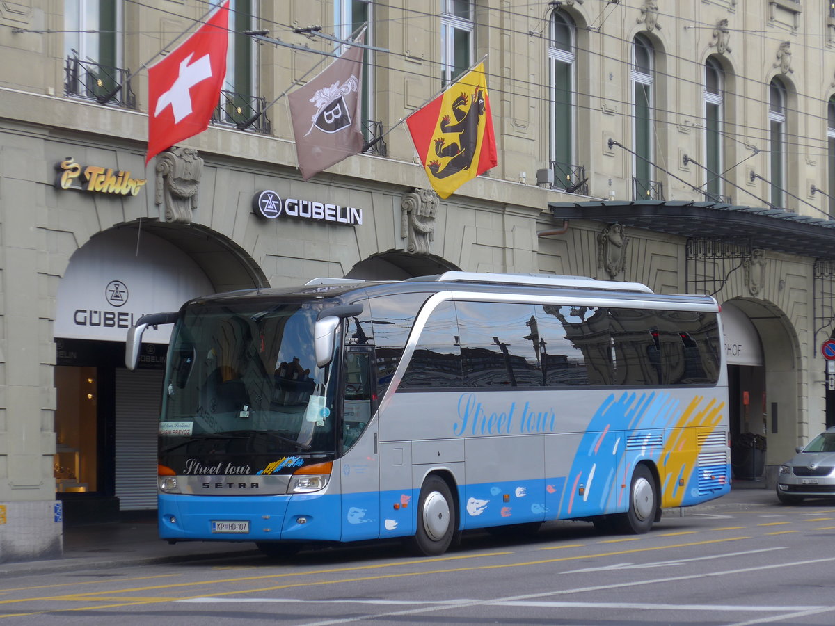 (182'788) - Aus Slowenien: Street Tour, Portoroz - KP HD-107 - Setra am 5. August 2017 beim Bahnhof Bern