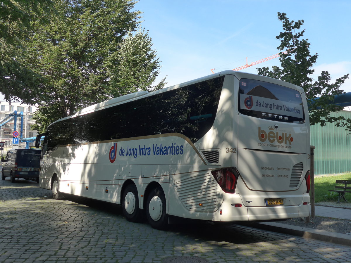 (182'873) - Aus Holland: Beuk, Noordwijk - Nr. 342/38-BJK-4 - Setra am 8. August 2017 in Dresden, Am Zwingerteich