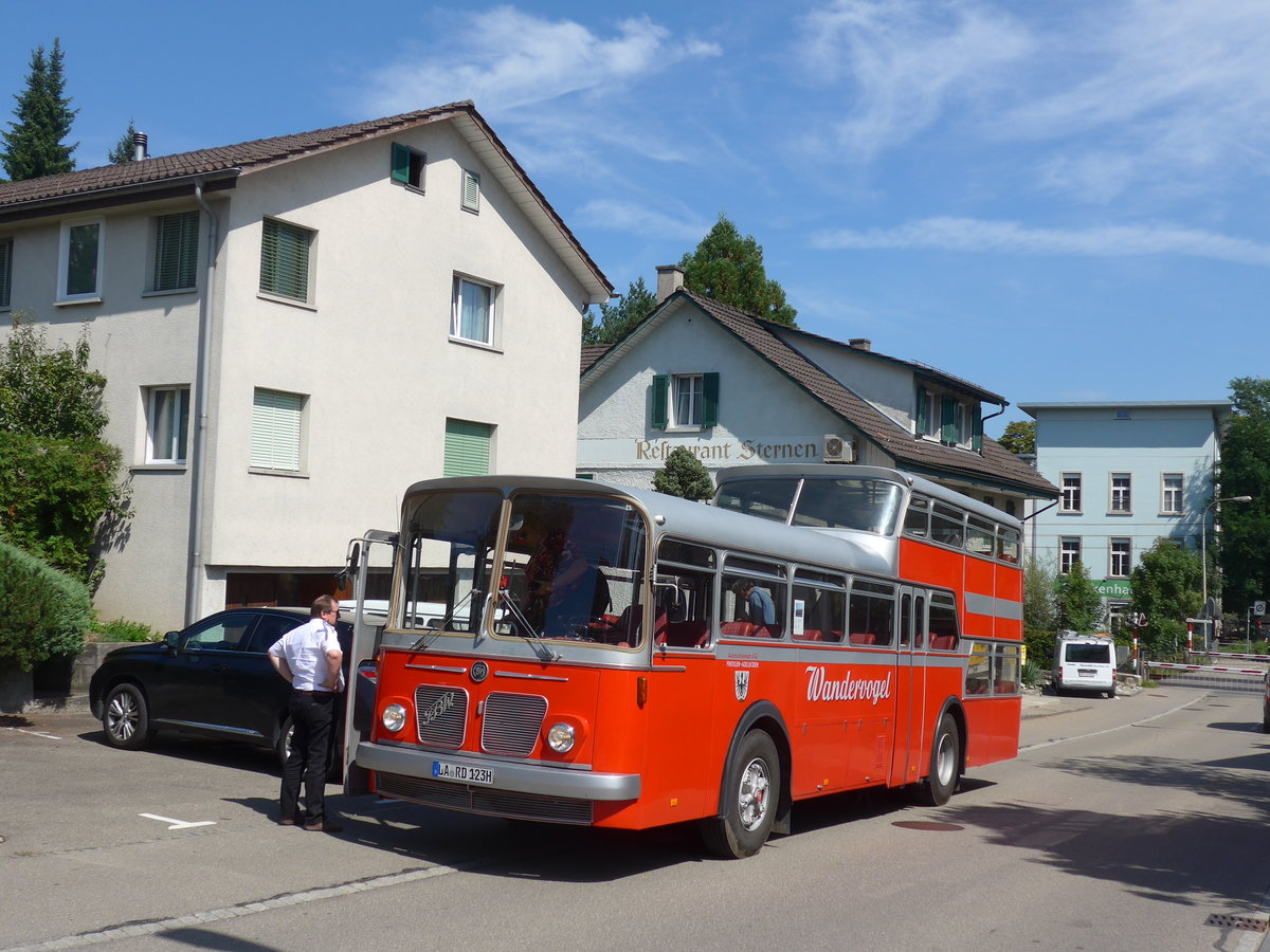 (183'913) - Aus Deutschland: Radlmeier, Ergoldsbach - LA-RD 123H - FBW/Vetter-R&J Anderthalbdecker (ex FRAM Drachten/NL Nr. 20; ex Wespe, Altsttten; ex AFA Adelboden Nr. 4) am 23. August 2017 in Wetzikon, Restaurant Sternen