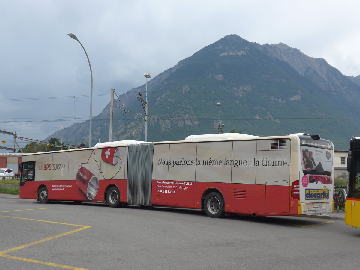 (184'026) - Buchard, Leytron - VS 104'345 - Mercedes am 24. August 2017 beim Bahnhof Martigny