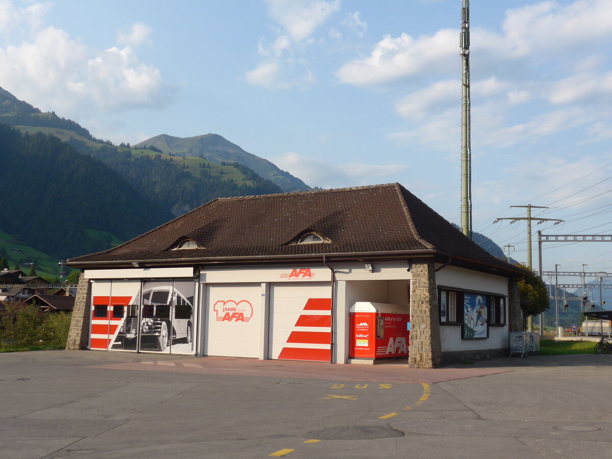 (184'264) - Alte AFA-Garage am 25. August 2017 beim Bahnhof Frutigen