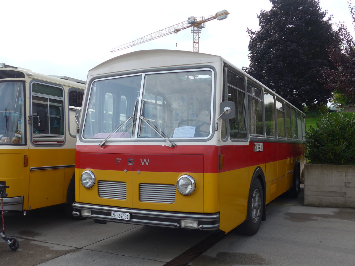 (184'320) - Trb, Oberrieden - Nr. 12/ZH 69'651 - FBW/R&J (ex Ryffel, Uster Nr. 12) am 26. August 2017 in Oberkirch, CAMPUS Sursee