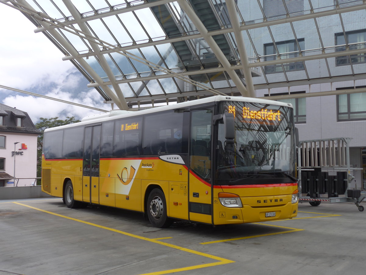 (184'794) - PostAuto Graubnden - GR 170'160 - Setra am 16. September 2017 in Chur, Postautostation