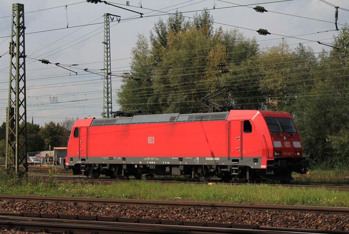 185 340-7 beim rangieren am 17. September 2012 im Bahnhofsbereich von Landshut.