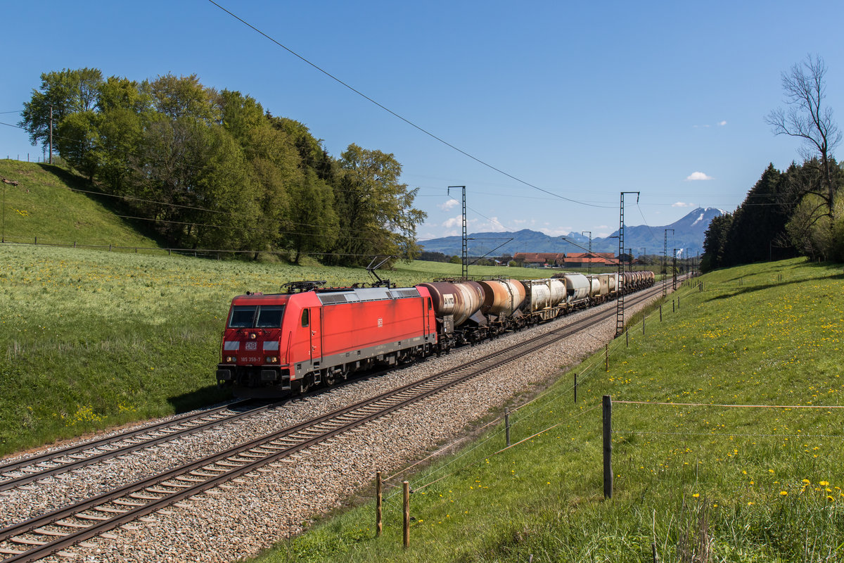 185 359-7 aus Freilassing kommend am 29. April 2016 bei Stra.