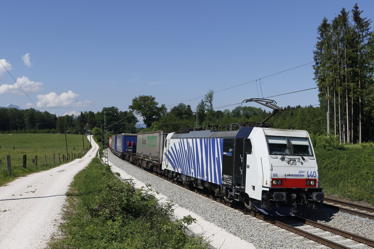 186 440 mit dem  Interkombi  am 13. Mai 2018 bei Grabensttt.