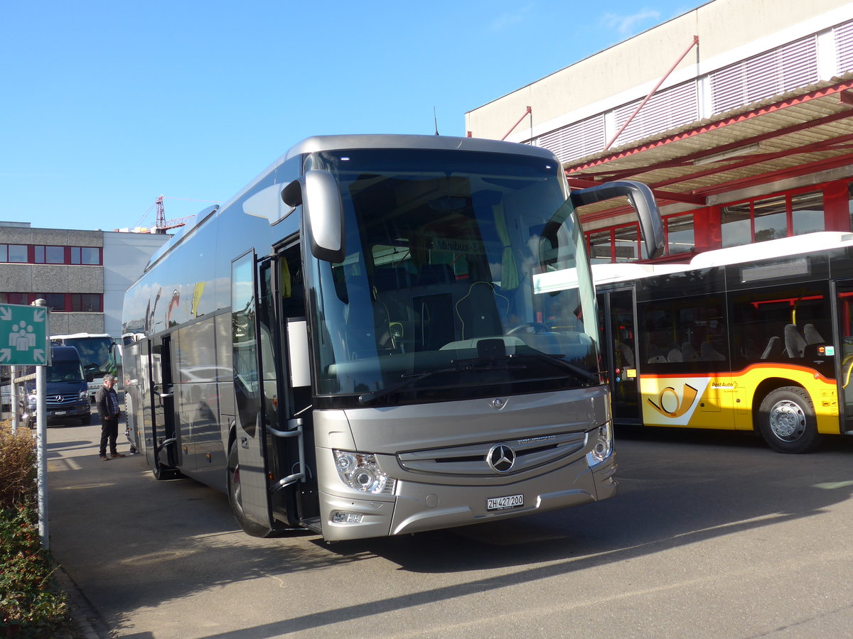 (186'196) - EvoBus, Kloten - ZH 427'200 - Mercedes am 3. November 2017 in Kloten, EvoBus